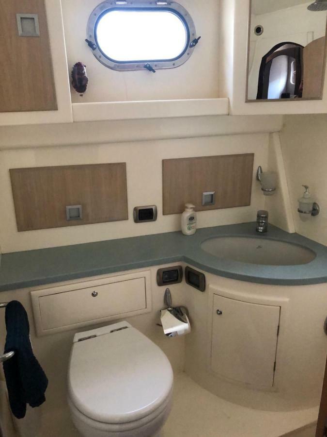 Yacht Capri